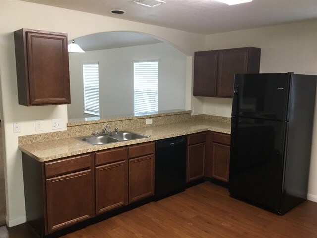 Building Photo - 22371 Queenbury Hills Dr