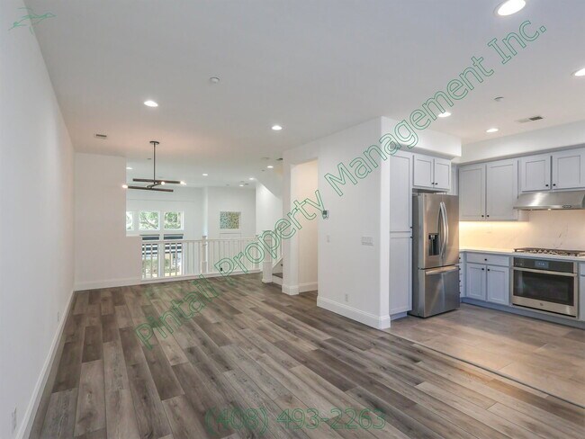 Building Photo - 5130 Le Miccine Terrace