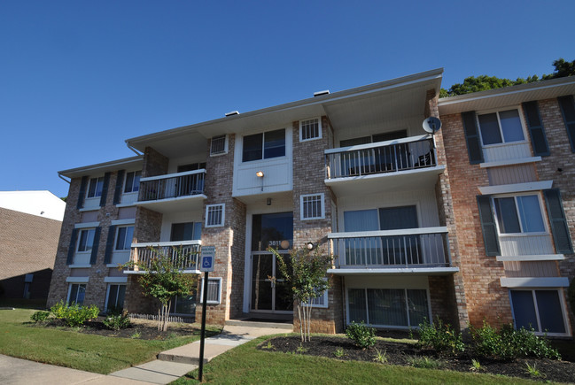 Primary Photo - Chesapeake Village Apartments
