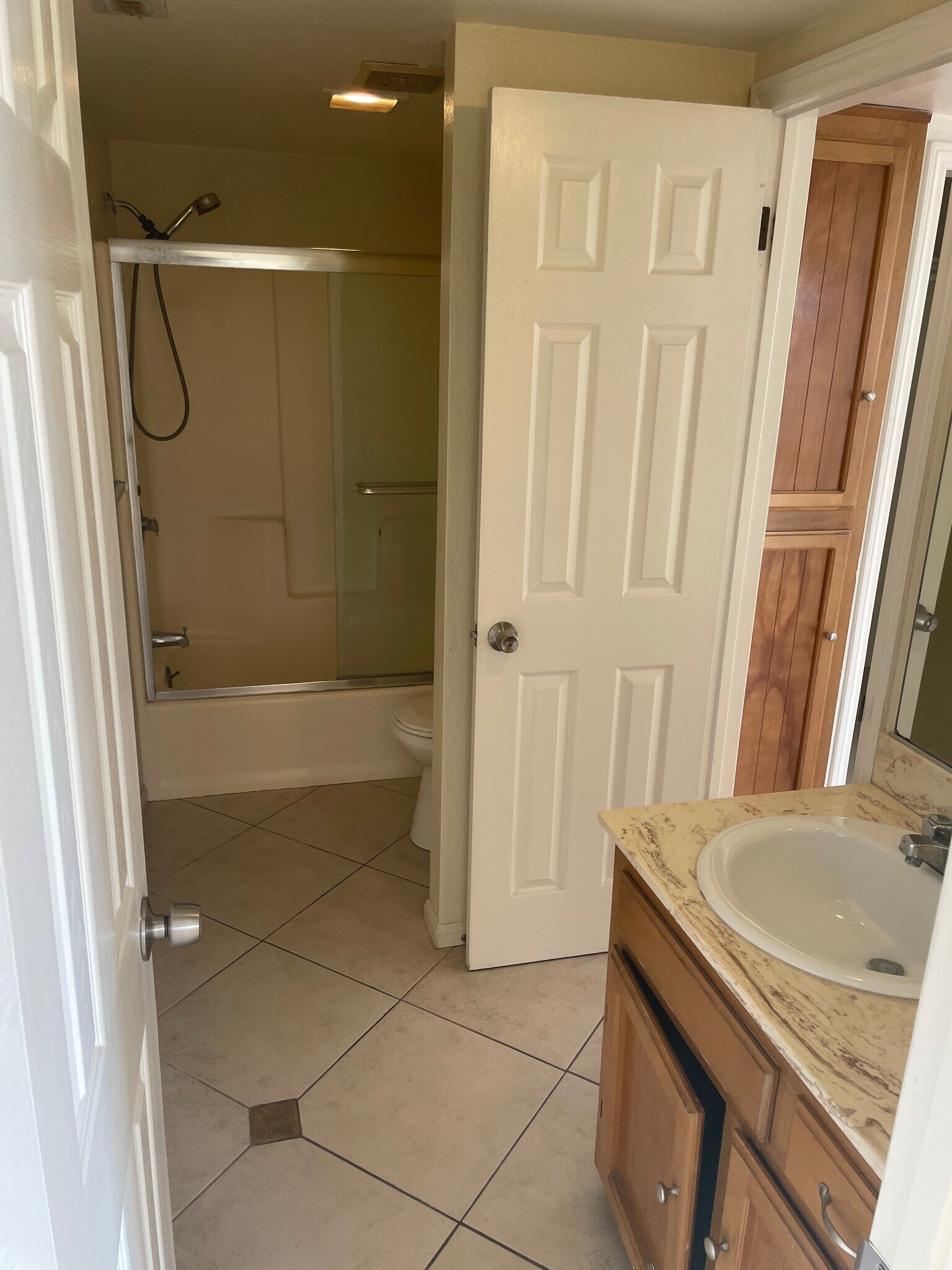 Hallway bathroom - 273 Date Ave