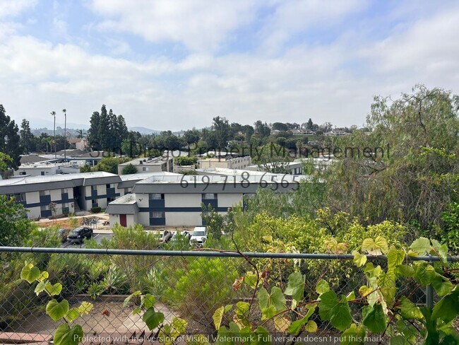 Building Photo - Charming 3-Bed with New LVP Flooring & Scenic Backyard Views