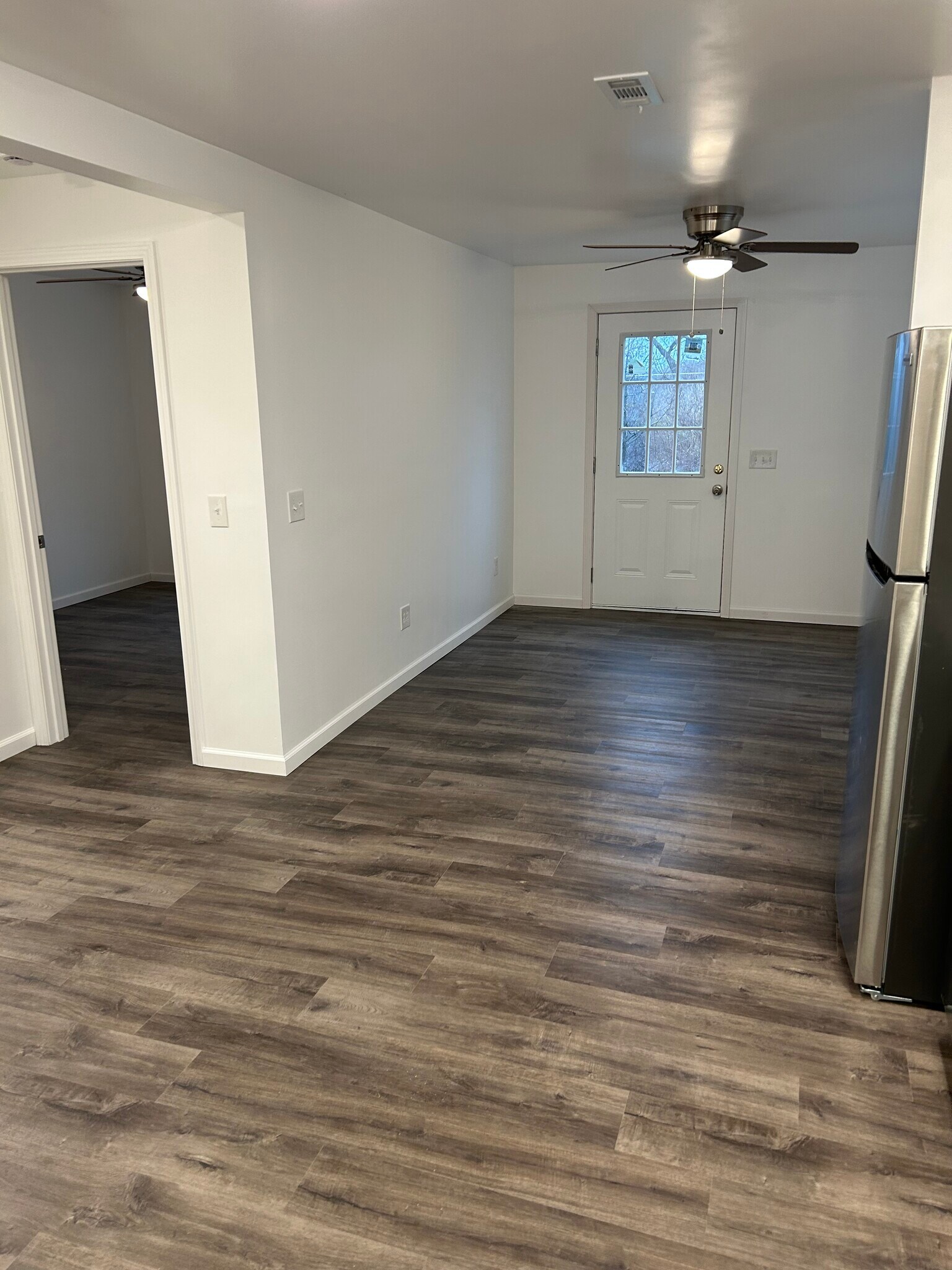 Building Photo - 4313 E Swaller Rd