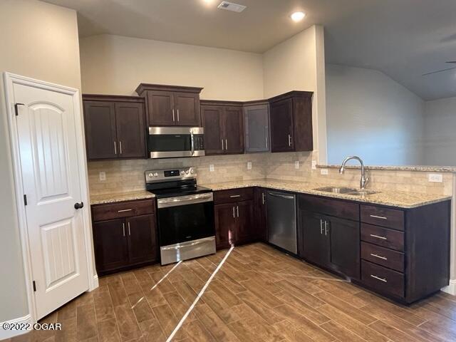 Building Photo - 2104 S Greystone Square