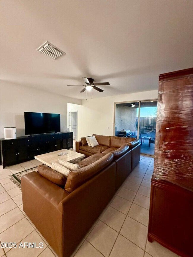 Building Photo - 20026 N Wilford Ave