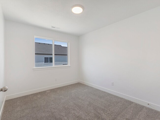 Building Photo - 4628 W Boseman Ln