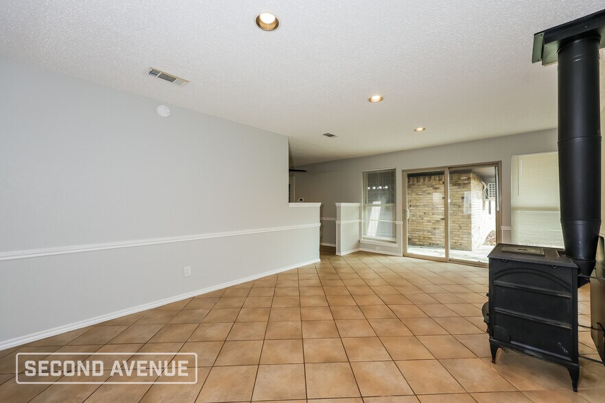 Building Photo - 5405 Valparaiso Trail