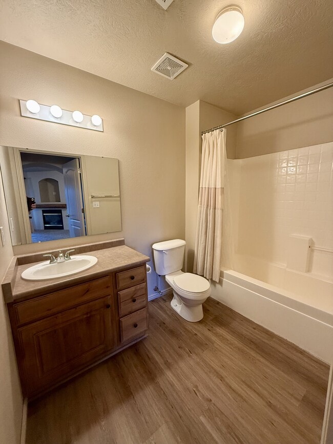 Building Photo - 1820 Fox Bay Dr