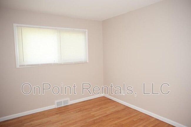 Building Photo - 331 Radcliff St