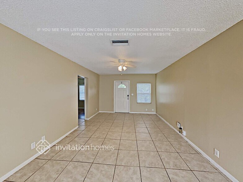 Building Photo - 7939 SW 3rd St