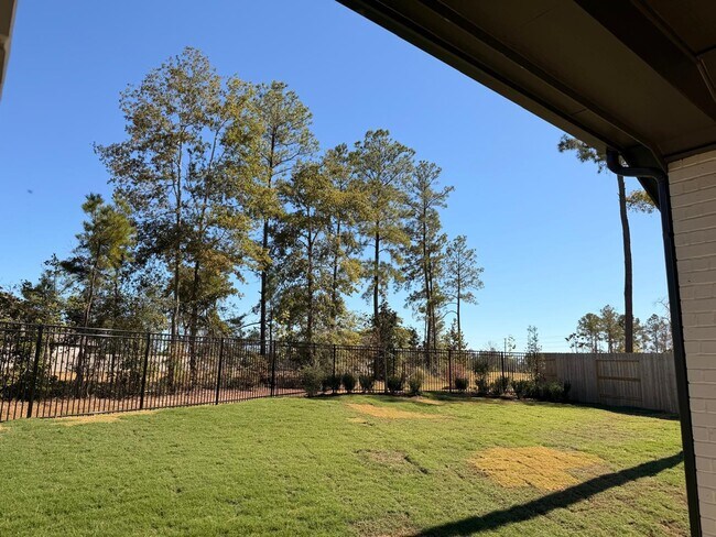 Building Photo - 18459 Chameleon Ct