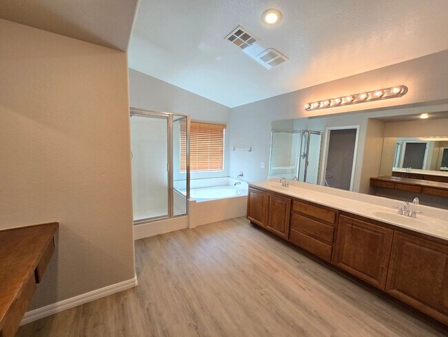 Building Photo - Rhodes Ranch 2 Story Rental