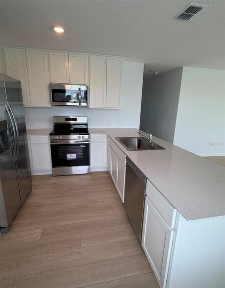 Building Photo - 5513 Pimenta Ct