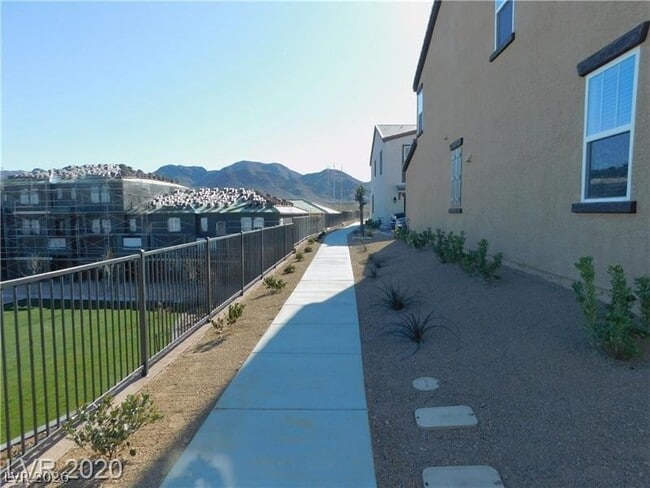 Building Photo - 1192 Mission View Ct