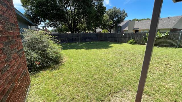 Building Photo - 320 Pebblebrook Ln