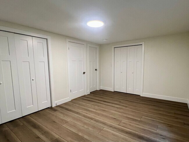 Building Photo - Rare Opportunity to Rent a Park Place Town...