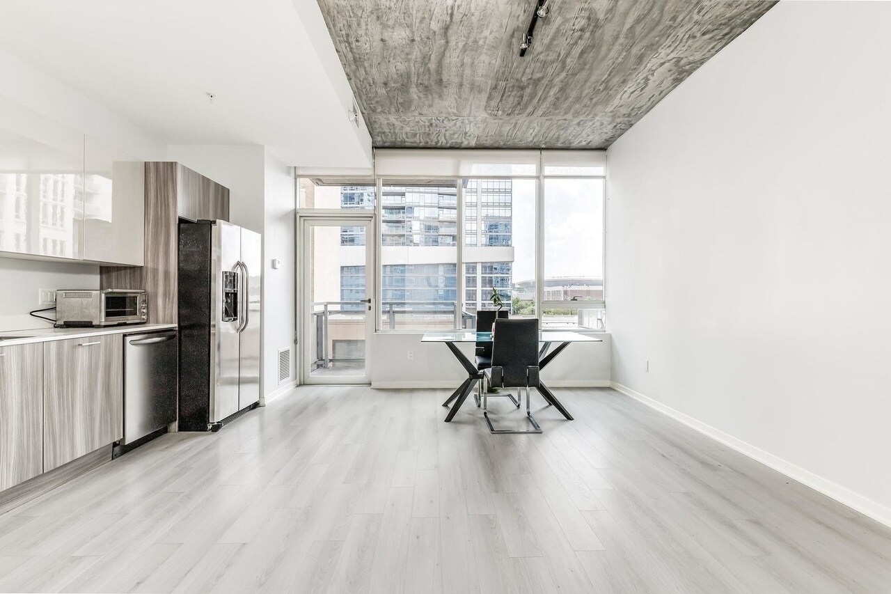 Building Photo - 1345 S Wabash Ave