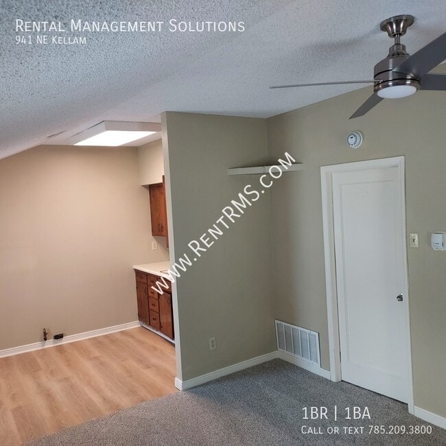Building Photo - 941 NE Kellam-