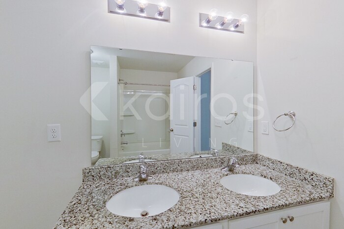 Building Photo - 1245 Amberlight Circle