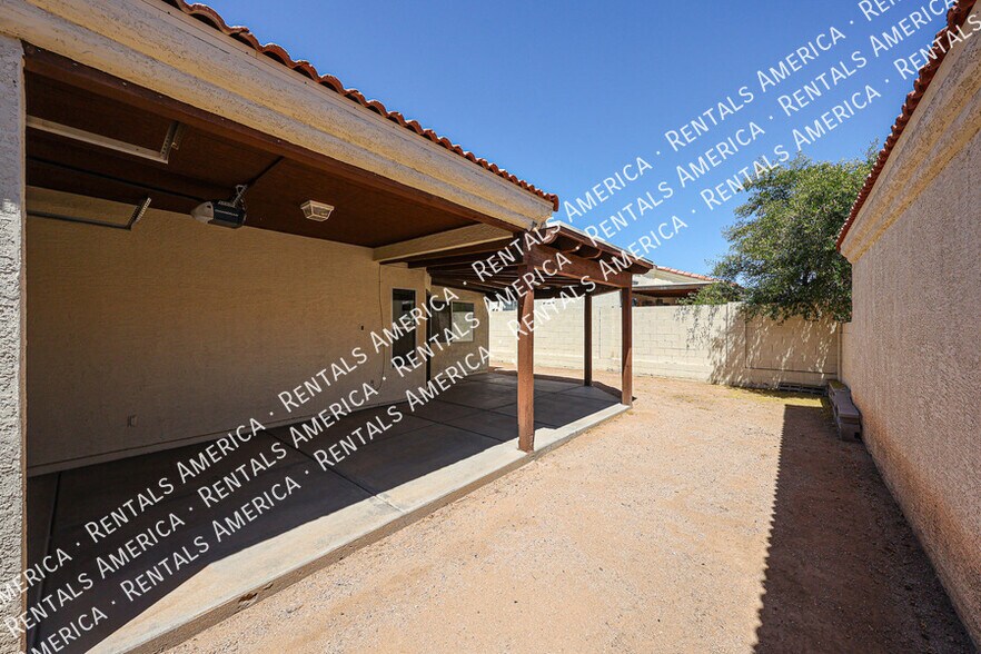 Building Photo - 129 N Warren St
