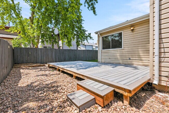 Building Photo - Stunning Fully Remodeled 3 Bed, 2 Bath Home in Conveniently-Located Northglenn!