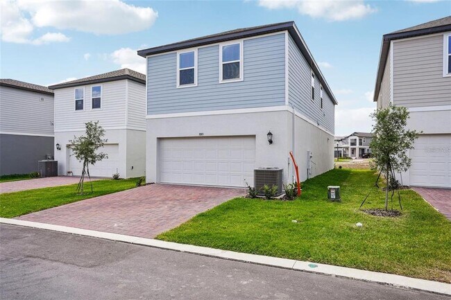 Building Photo - 5093 Railroad Vine Aly