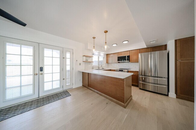 Building Photo - 8372 E Solano Dr