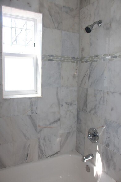 Building Photo - 720 North Monroe Street