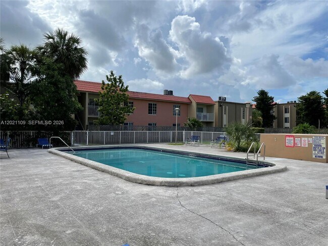 Building Photo - 4920 NW 79th Ave