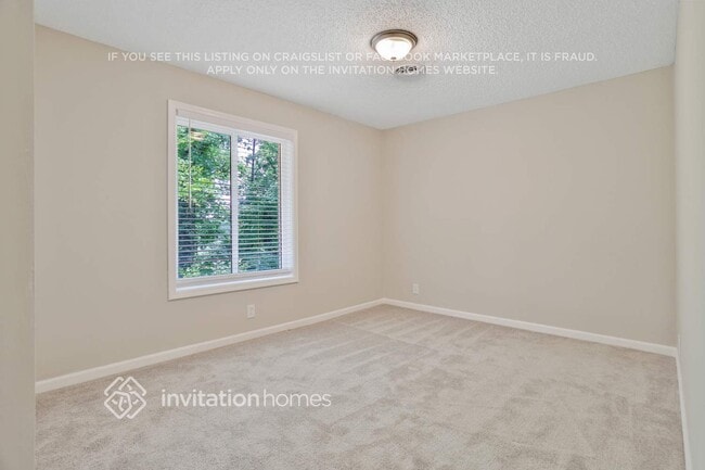 Building Photo - 5789 Chisholm Trail SW
