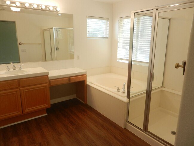 Building Photo - 3211 Rancho Quartillo