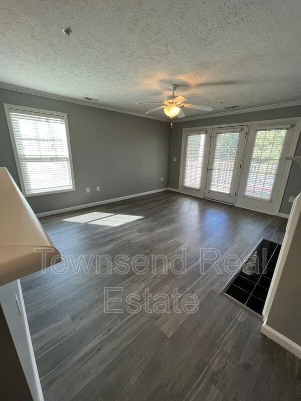 Building Photo - 3310 Harbour Pointe Pl