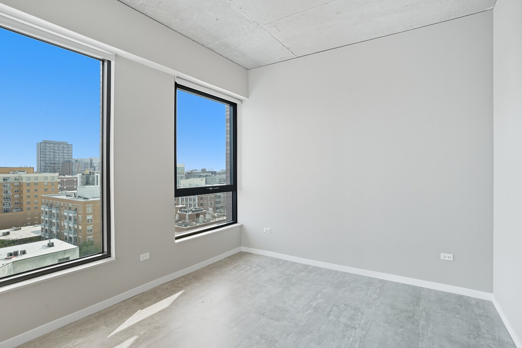 Building Photo - 931 W Washington Blvd