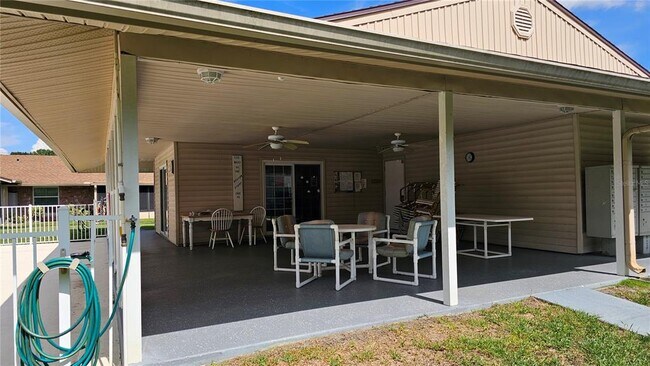 Building Photo - 1001 N Plantation Dr