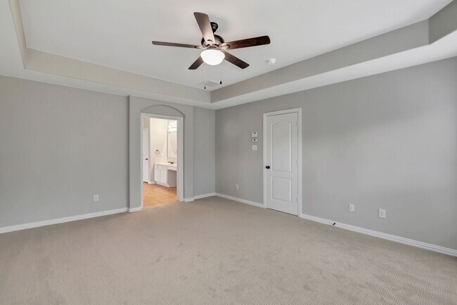 Building Photo - Stonebridge Ranch Beauty