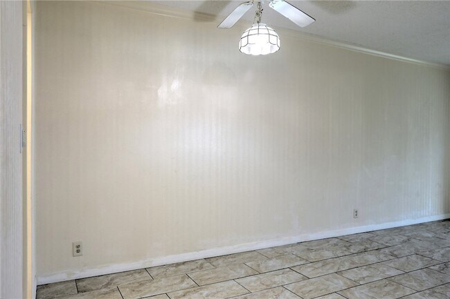 Building Photo - 1100 Ponce De Leon Cir