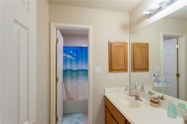 Building Photo - 15709 Belfin Dr