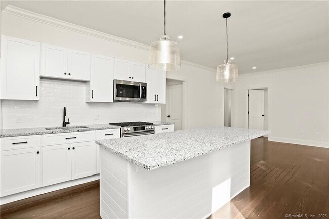 Building Photo - 28 Congress Ave