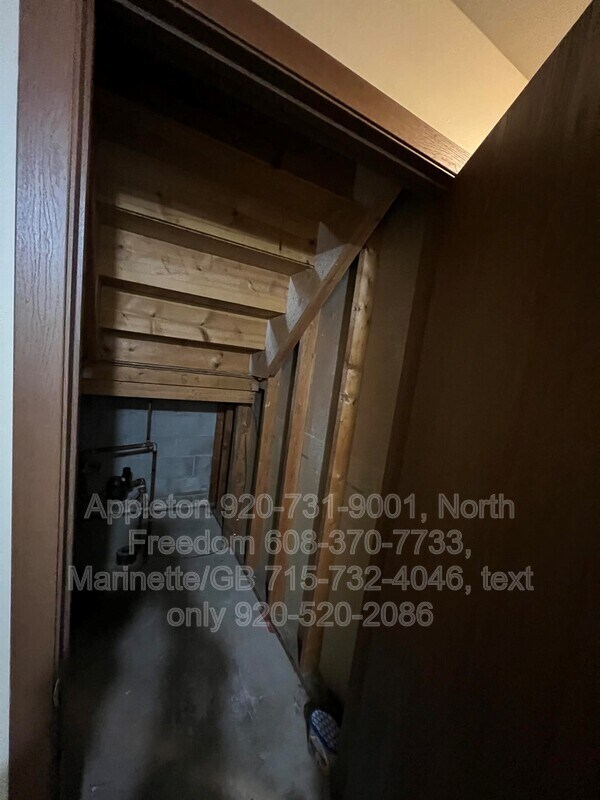 Building Photo - 494 Cedar St