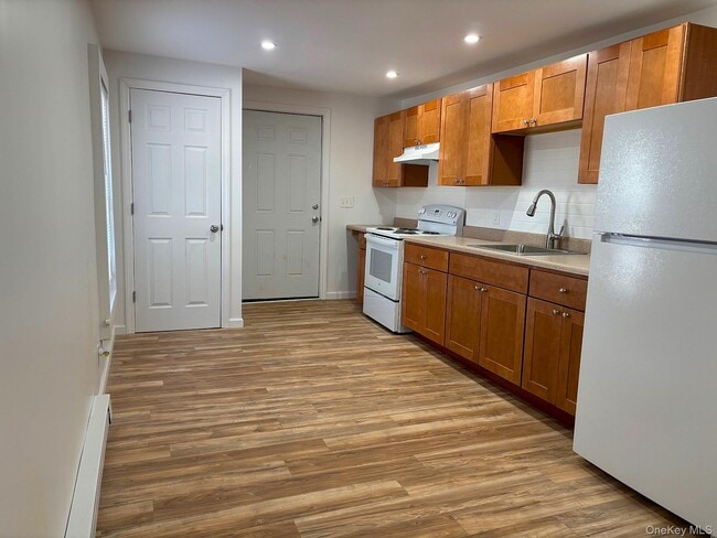 Building Photo - 447 NY-376