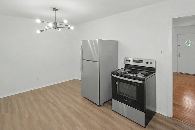 Building Photo - Updated 3-Bedroom Ranch with Modern Finishes & Timeless Charm