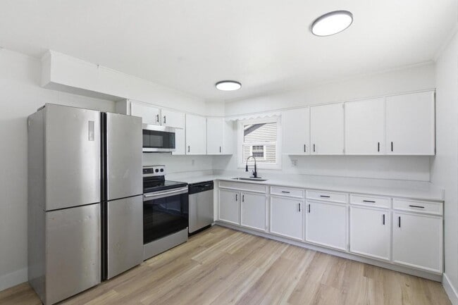 Building Photo - 4370 Saylor St