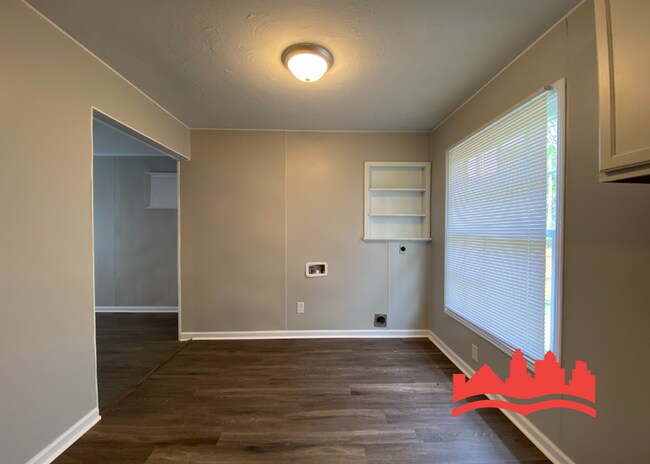 Building Photo - 4960 Frankie Ln