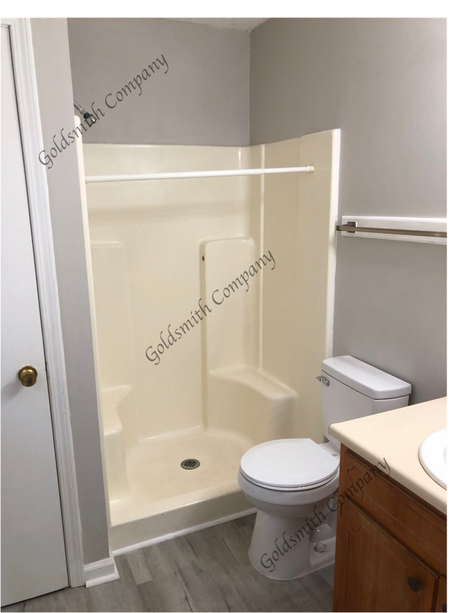 Building Photo - 12 Danhardt St