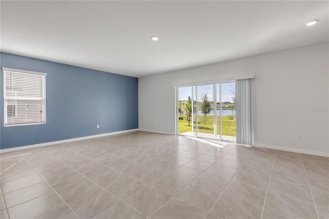 Building Photo - 2725 Silver Canoe Dr