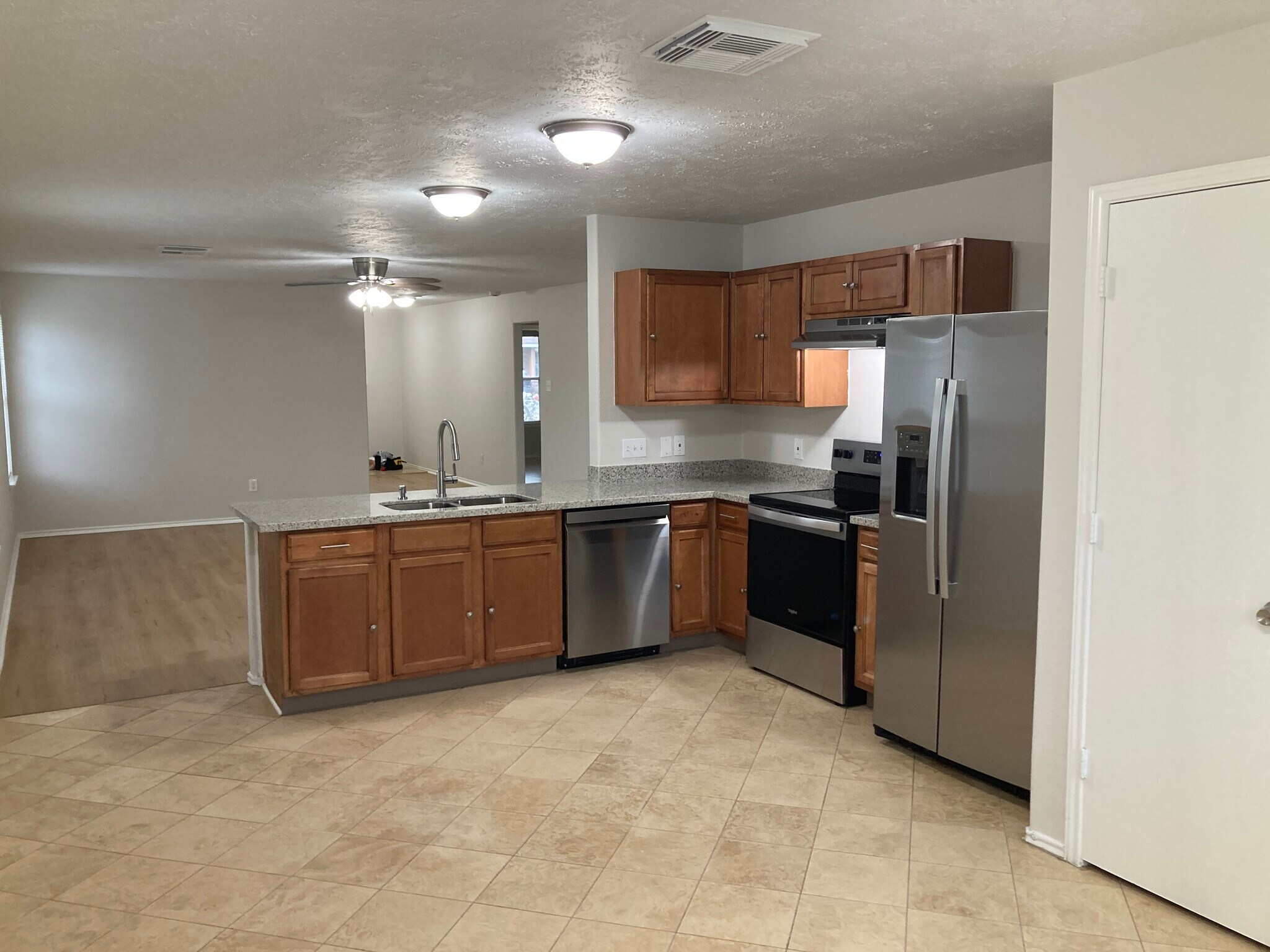 Kitchen - 16782 Fallen Timbers Dr