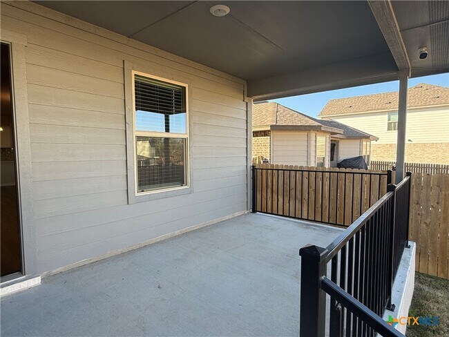 Building Photo - 3884 Lorenzen Ct