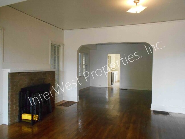 Building Photo - 2 Bedroom Home in the Alberta area with To...