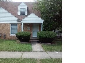 Building Photo - 18581 Evergreen Rd