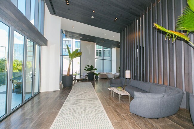 Building Photo - KOULA 2b2b1pkg Ready to Move In!