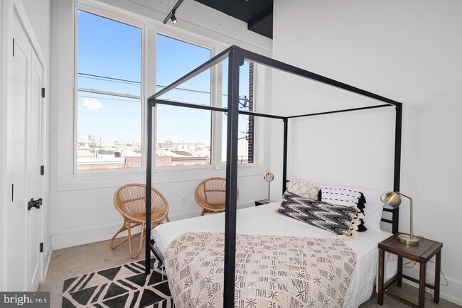 Building Photo - 1218 Snyder Ave